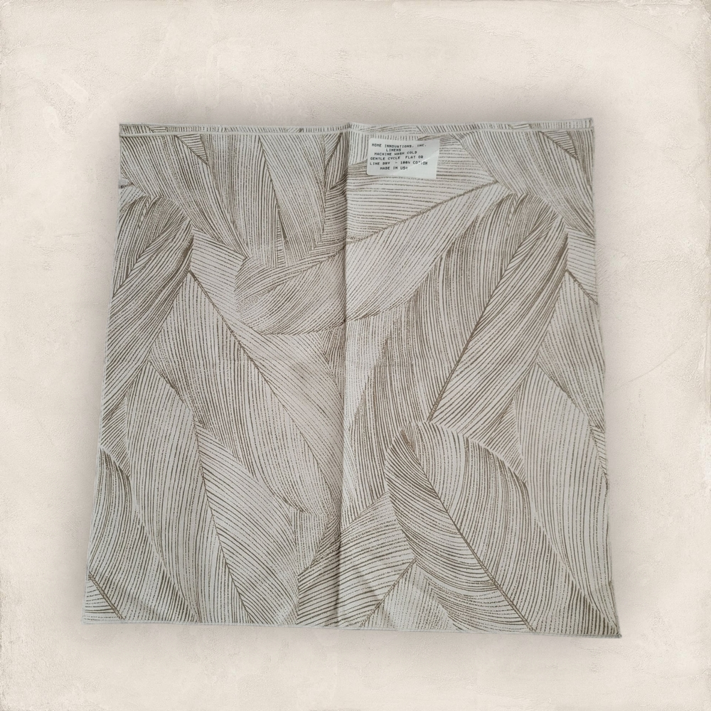 NWOT Home Innovations Cream and Tan Kitchen Linen Set with Subtle Patterns